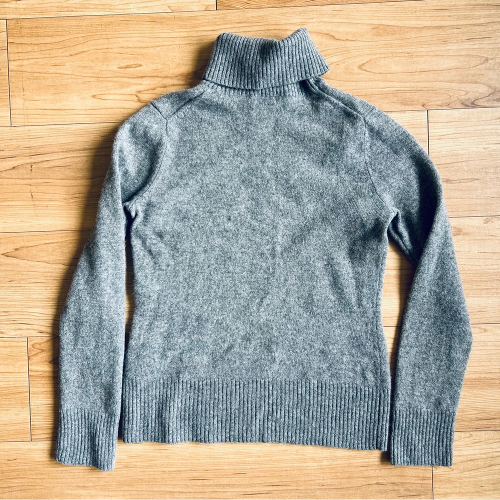 ⭕️SOLD⭕️Peck & Peck Vintage Pure Cashmere Turtleneck
Sweater Gray Women's Size S - Picture 7 of 9